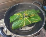 A picture of step 2 of Arbi patte ki curry.