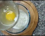 A picture of step 3 of Egg paratha.