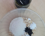 Foto del paso 1 de la receta: Galletitas de limón, a base de avena y coco 🥥 🍋 sin azúcar