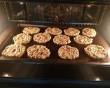 Foto del paso 4 de la receta: Galletas de avena y plátano con miel 🍪🍌🍯