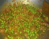 A picture of step 6 of Green Peas and Paneer Curry.