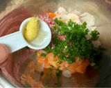 A picture of step 2 of Seafood Wonton.