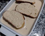 Foto del paso 6 de la receta: Torrija de brioche casero bañada en crema inglesa