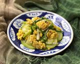Hình bước làm 4 của món Bầu Xào Trứng Gà