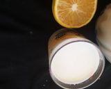A picture of step 3 of Orange milkshake.