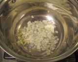 Kéksajtos 🧀 brokkolikrémleves 🥦🍲 recept fázis 3 fotója