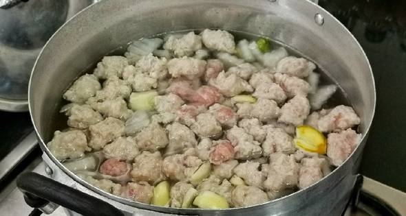 2 ข้าวต้มหมูเด้ง