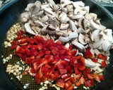 Foto del paso 2 de la receta: Risotto de espinacas con champiñón y merluza