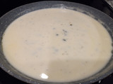 Lengua con alcaparras y almendras
