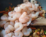 Foto del paso 9 de la receta: Arroz frito con espárragos y gambas