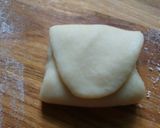 Hình bước làm 3 của món Bánh ngàn lớp nhân khoai môn trứng muối