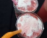 A picture of step 3 of Strawberry pineapple juice.