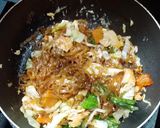 รูปขั้นตอนการทำที่ 5 ของ เส้นเล็กผัดซีอิ๊วไก่