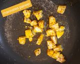 A picture of step 4 of Paneer tawa butter masala.