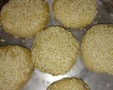 รูปขั้นตอนการทำที่ 9 ของ ขนมเปี๊ยะงาทอดไส้หมู (Anhui-Style Pan-Fried Sesame Mooncakes)