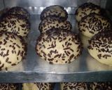 Foto langkah ke 5 dari resep Roti mamang topping meses.