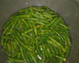 A picture of step 1 of Crunchy vegetables.