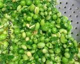 A picture of step 4 of Green Undhiyu.