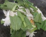 Foto langkah ke 2 dari resep Jamur Pokcoy Saus Tiram.
