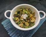 आलू भेंडी (aloo bhindi recipe in marathi) रेसिपी स्टेप 6 फोटो 
