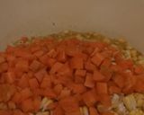 Foto langkah ke 3 dari resep Chicken Veggie Cheesy Baked Rice.