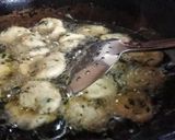A picture of step 5 of Methi Mathri.