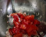 A picture of step 2 of Dudhi bhartha.