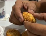 Foto langkah ke 6 dari resep Crispy Melted Cheese Hashbrowns.