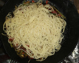 Foto del paso 3 de la receta: Espaguetis con verdura salteada y soja