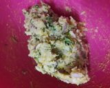 A picture of step 4 of Leftover Rice balls.