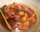 Foto langkah ke 6 dari resep Semur Ayam Kentang.