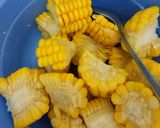 Foto langkah ke 1 dari resep Cumi Jagung Saus Padang.