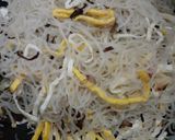 Foto langkah ke 4 dari resep Bihun Goreng ala Korea.