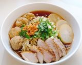 รูปขั้นตอนการทำที่ 4 ของ สูตรน้ำซุปก๋วยเตี๋ยว 🍜ก๋วยเตี๋ยวลูกชิ้น+หมูสันนอก😊