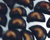 Foto langkah ke 10 dari resep Kue Coklat Mete Kriuk Yummy.