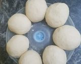 A picture of step 2 of Hara dhania tawa naan.