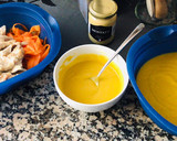 Foto del paso 4 de la receta: Crema de verduras, Pollo con salsa y guarnición