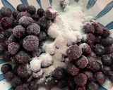 Hình bước làm 3 của món Moist Blueberry Crumb Muffins