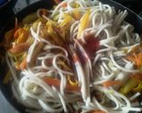 Foto del paso 6 de la receta: Yaki-espaguetti a mi estilo con salsa yakisoba casera...🤔