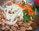 Foto langkah ke 2 dari resep Spicy Sesame Chicken.