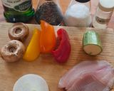 Foto del paso 1 de la receta: Filete de pescado empapelado con champiñones y pimiento morrón