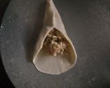 A picture of step 3 of Fried chicken wanton.
