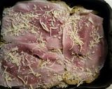 Foto del passaggio 7 della ricetta Timballo di carciofi con prosciutto e mozzarella al forno