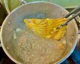 Hình bước làm 2 của món Bún cá chấm