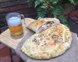 Foto del paso 7 de la receta: CALZONE CAPRESE sin levadura 🍅🧀🌿