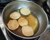A picture of step 3 of Street style Pani Puri.