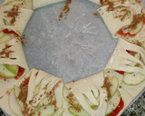 Foto del paso 5 de la receta: Hojaldre con manzana, mermelada y canela