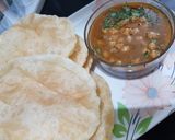 A picture of step 6 of Chana Puri.