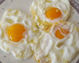 Foto del paso 1 de la receta: Salsa de huevos fritos