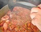 Une image de l'étape 5 de Rougail saucisse fumée(oignon confit)a la bien cousin!!!.